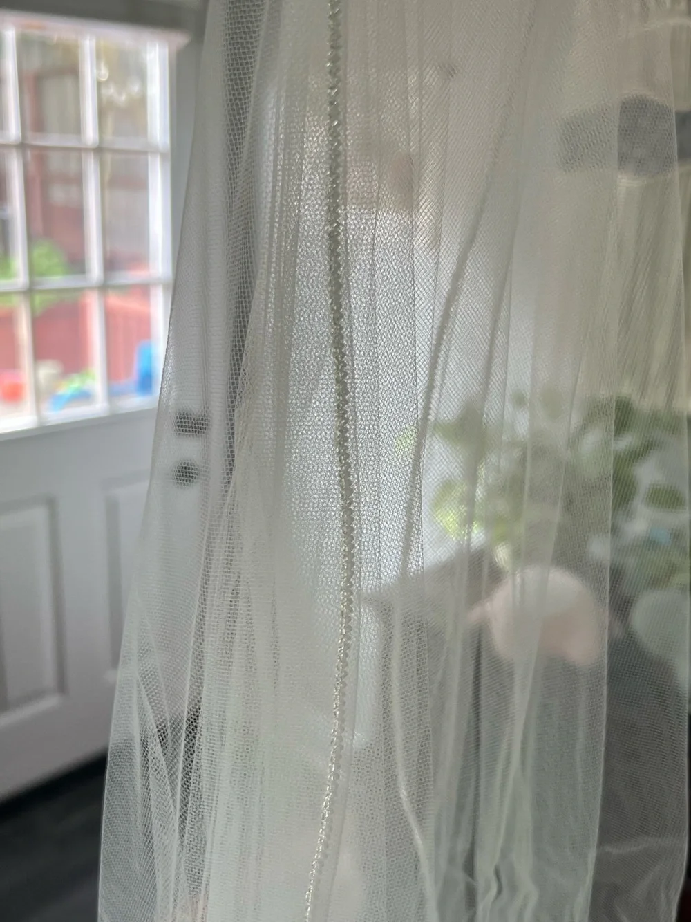 Waterfall veil sheer white with beaded trim